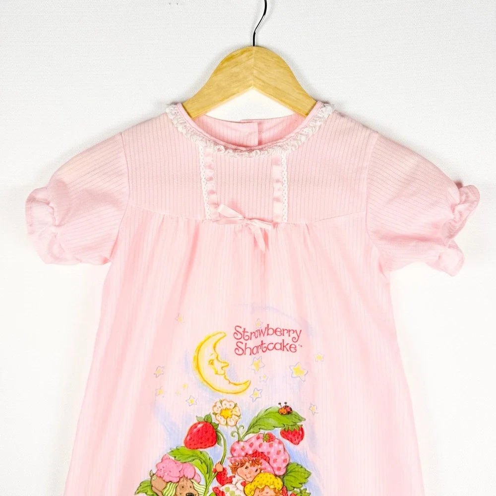 Strawberry Shortcake vintage strawberry